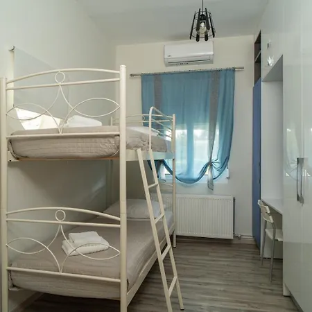 Maria & Babis Our Place * Katakolo